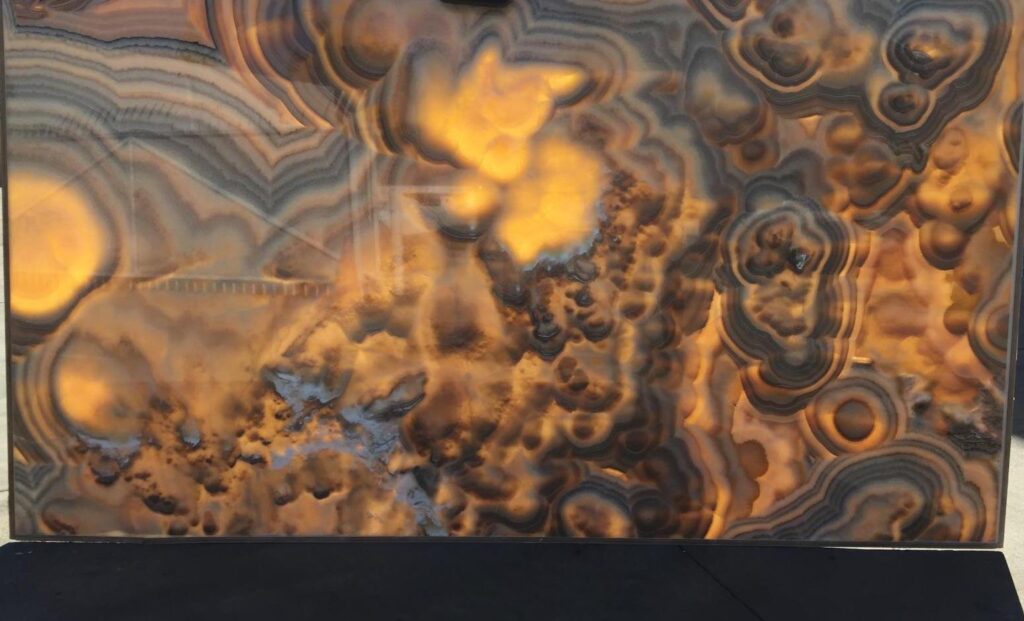 HONEY BROWN ONYX
